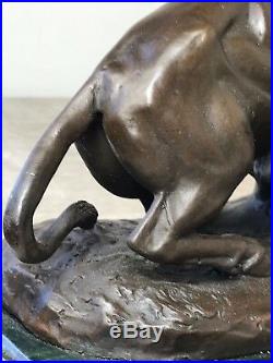 1 Fin Décoratif Vintage Bronze Lionne Chasse Proie Buffalo Sculpture Signé
