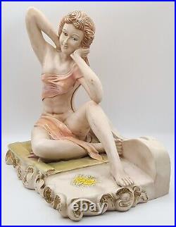 1950/60 Sculpture résine style art nouveau porte lettres femme assise