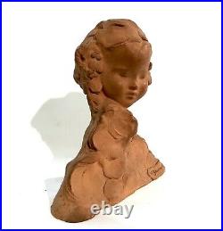 A. Gennarelli Sculpture en terre cuite dun buste de jeune fille Vers 1920