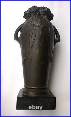 Ancien Vase Bronze Art Nouveau Signé MOREAU
