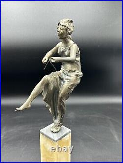 Ancienne Sculpture Femme Art Nouveau Hauteur 38 Cm