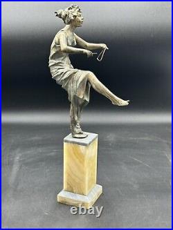 Ancienne Sculpture Femme Art Nouveau Hauteur 38 Cm