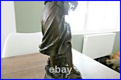 Ancienne sculpture statue en bronze La Cigale signée Bouret art nouveau