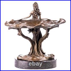 Antique Figure en bronze Art Nouveau de femme aux nénuphars