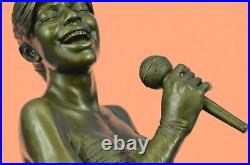 Art Déco / Nouveau Noir Africain Femme Femelle Singer Bronze Sculpture Maison