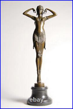 Art Nouveau. Belle sculpture en bronze- signée D. H. Chiparus