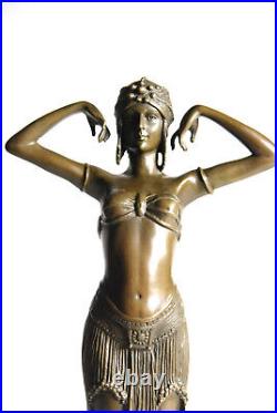 Art Nouveau. Belle sculpture en bronze- signée D. H. Chiparus