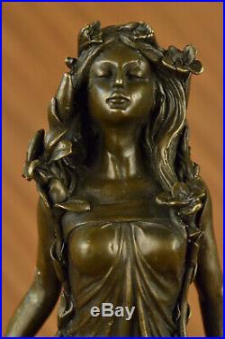 Art Nouveau Doré Bronze Sculpture De Un Jeune Fille Chair Par Aldo Vitaleh