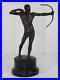 Art-Nouveau-Figure-de-Bronze-Guerrier-avec-Arc-Sculpture-Figurine-Base-en-Bois-01-fg