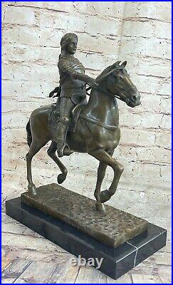 Art Nouveau Guerrier Equitation Cheval Militaire Trophée Sculpture