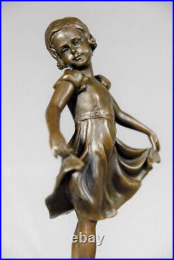 Art Nouveau. Très jolie ballerine en bronze signée F. Preiss. H. 21 cm