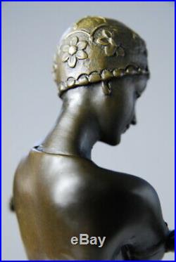 Art nouveau- Superbe statuette en bronze- signé Preiss