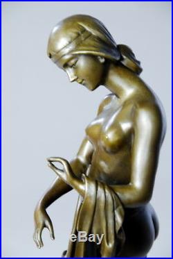 Art nouveau- nu au lévrier- Belle sculpture en bronze sig Césaro- envoi gratuit