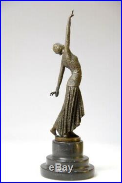 Belle sculpture- Art Nouveau de D. Chiparus- bronze- beaux détails- envoi gratui