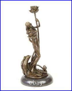 Bougeoir Figurant Art Nouveau En Bronze Sur Un Marbre Noir D'apres Milo