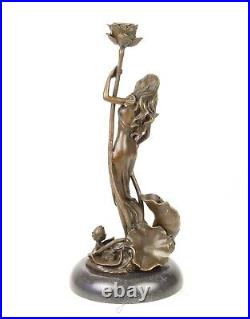 Bougeoir Figurant Art Nouveau En Bronze Sur Un Marbre Noir D'apres Milo