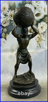 Bronze Atlas'Holding' Up Céleste Sphère Statue / Sculpture Art Déco Nouveau Art