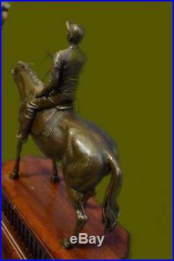 Bronze Sculpture Superbe Détails A Jockey et Thoroughbred Cheval Fonte Décor Art