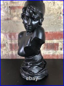 Buste de femme Art Nouveau en plâtre signé E. Villanis