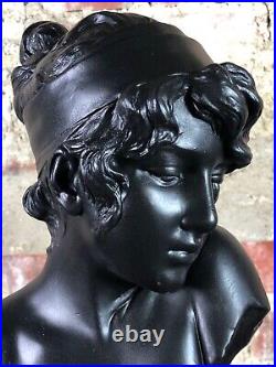 Buste de femme Art Nouveau en plâtre signé E. Villanis