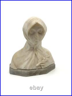 Buste de femme en marbre sculpté fin XIXeme siecle art nouveau albatre