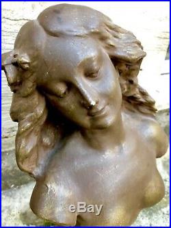 Buste de jeune femme, plâtre dur peint, époque art nouveau