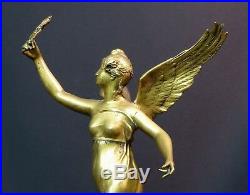 D 1910 belle Sculpture bronze doré P. DUCUING la renommée 42c3.3kg Barbedienne