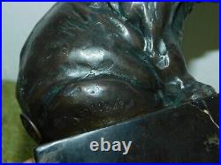Figure de Bronze Rhinocéros J. B Deposee Garantie Paris, Signé Milo, Sculpture