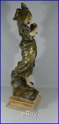 Grande Sculpture Art Nouveau, Femme Au Chapeau Et Vigne, Signée Renard