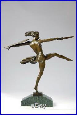 Grande sculpture Art Nouveau en bronze véritable, signée