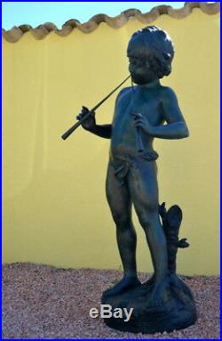 Grandeur Nature Sculpture en Bronze Garçon avec Flûte Verdâtre Patiné (E) Signé