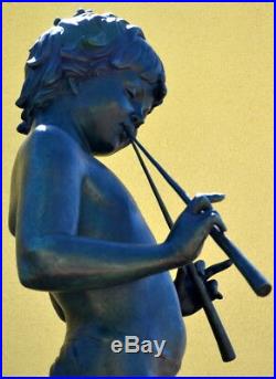 Grandeur Nature Sculpture en Bronze Garçon avec Flûte Verdâtre Patiné (E) Signé
