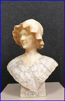 M. Vili Sculpteur Grande sculpture en marbre a deux tons époque Art Nouveau