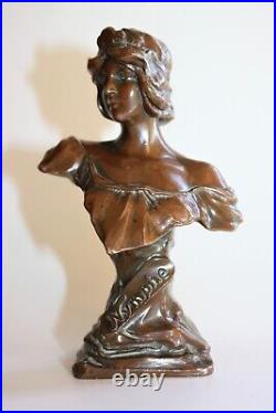 Paire de bustes Art Nouveau du sculpteur ZOLLE, hauteur 14cm