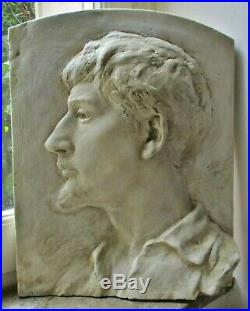 Sculpture A FINOT portrait bas relief du sculpteur Mathias Schiff Ecole de Nancy