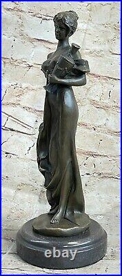 Sculpture Élégant Signée Style Art Nouveau Femelle Bronze Statue La Affaire