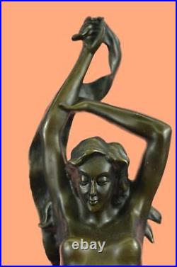 Sculpture En Bronze Signée De La Lune Maid Art Nouveau