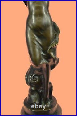 Sculpture En Bronze Signée De La Lune Maid Art Nouveau