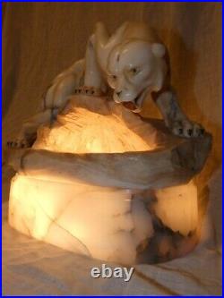 Sculpture veilleuse panthère albâtre veiné Art Nouveau attribué à P. RUGGERI
