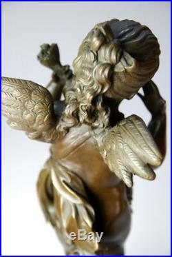 Signée E. Plat, Splendide angelot Art Nouveau en bronze