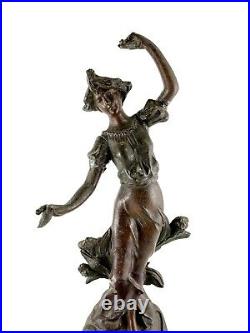 Statue Patine Bronze Signé Oeillet du XIX Eme double Patine Art Nouveau Danseuse