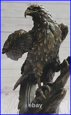 Statue Sculpture Aigle Oiseau Faune Art Déco Style Art Nouveau Style