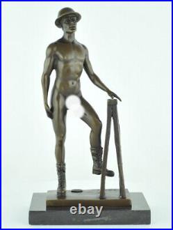 Statue Sculpture Athlete Sexy Style Art Deco Style Art Nouveau Bronze massif