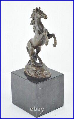 Statue Sculpture Cheval Animalier Style Art Deco Style Art Nouveau Bronze massif