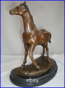 Statue Sculpture Cheval Animalier Style Art Deco Style Art Nouveau Bronze massif