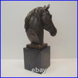 Statue Sculpture Cheval Animalier Style Art Deco Style Art Nouveau Bronze massif