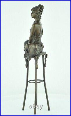 Statue Sculpture Demoiselle Sexy Style Art Deco Style Art Nouveau Bronze massif