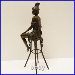 Statue Sculpture Demoiselle Sexy Style Art Deco Style Art Nouveau Bronze massif