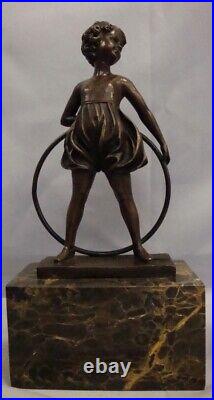 Statue Sculpture Fille Cerceau Style Art Deco Style Art Nouveau Bronze massif Si