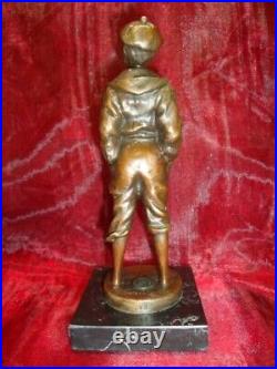 Statue Sculpture Garcon Siffleur Style Art Deco Style Art Nouveau Bronze massif